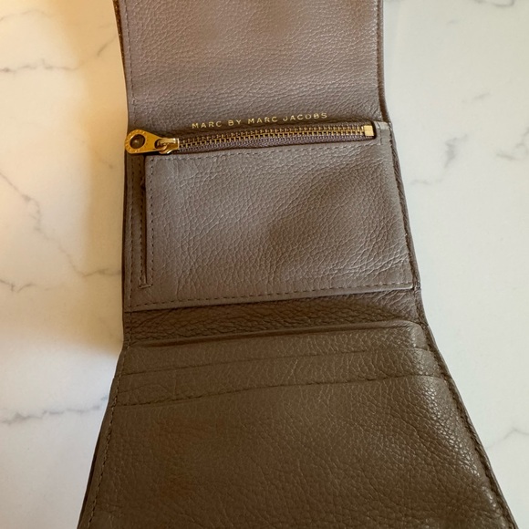 Marc by Marc Jacobs Wallet Taupe Tri Color wallet - Picture 7 of 12